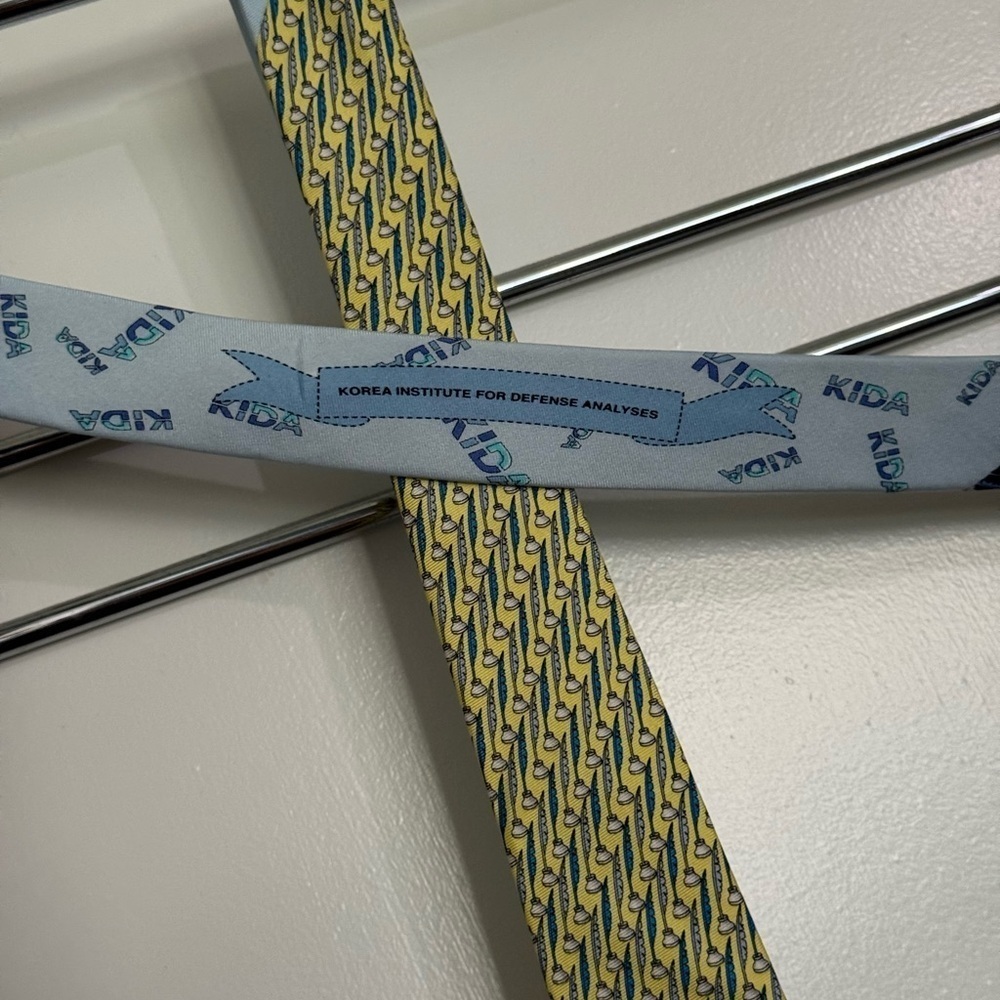 Silk Blue and Yellow Patterned Ties for Business - Picture 8 of 11
